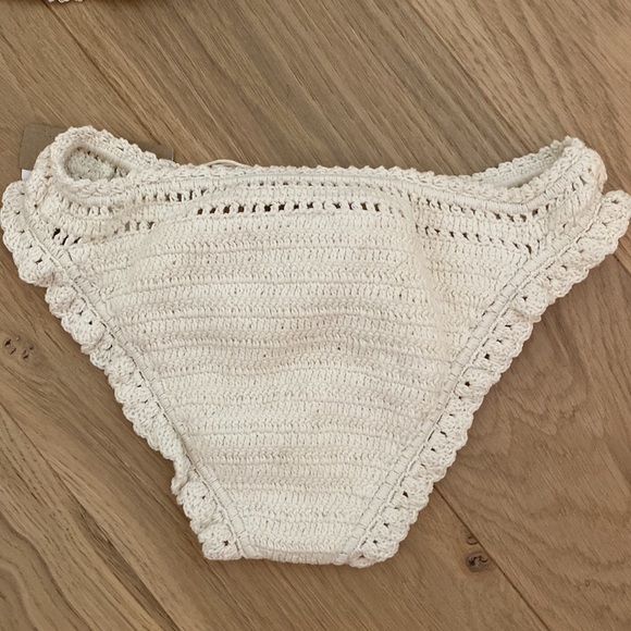 BNWTs Bikini by She Made Me . Crochet . Size medium - Picture 3 of 12